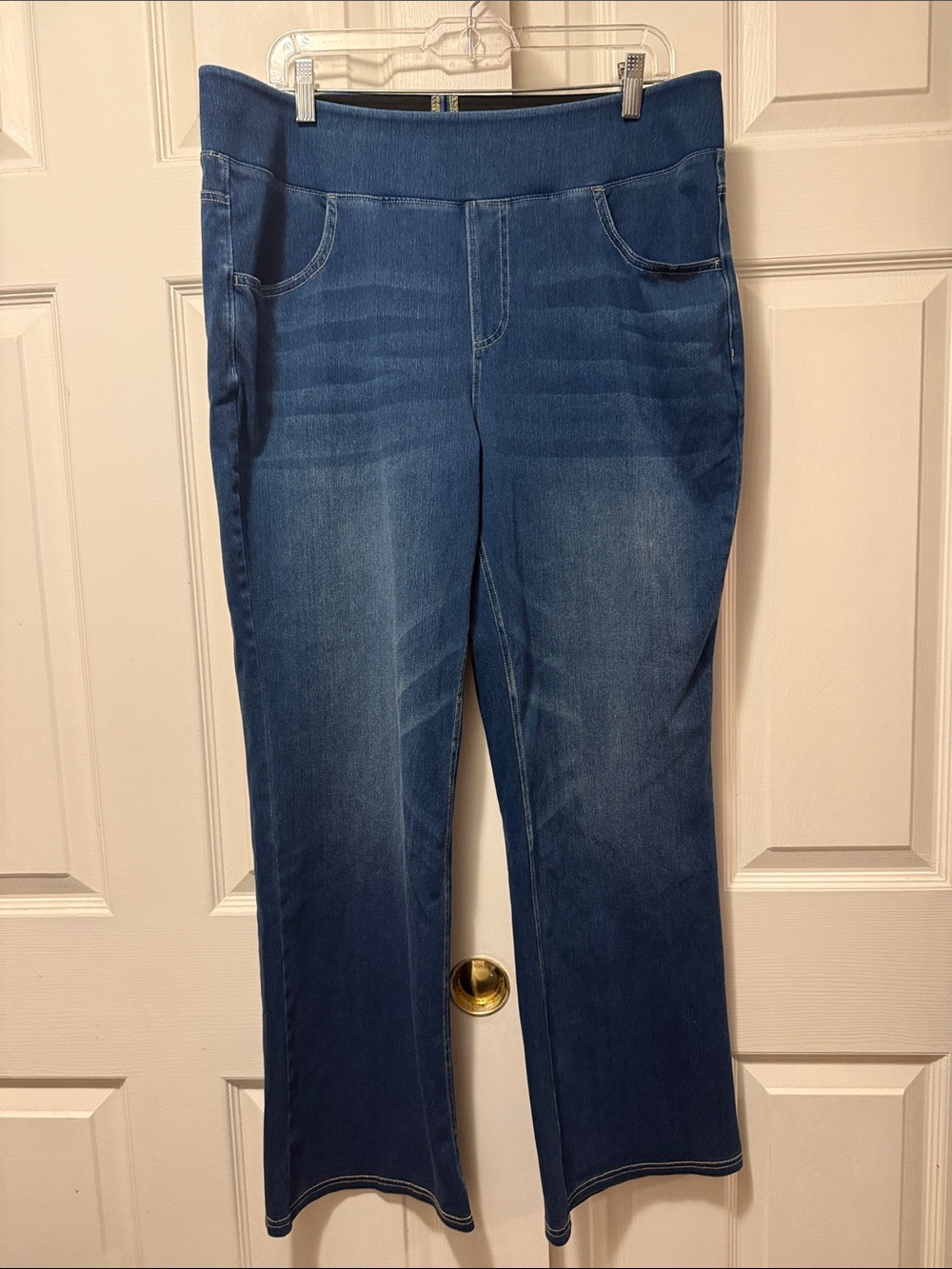 HALARA Indigo Pull-On Straight Leg Jeans